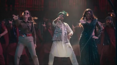 Abhishek Bachchan, Yami Gautam, and Nimrat Kaur in a still from Dasvi's new song Ghani Trip. Abhishek Bachchan, Yami Gautam, and Nimrat Kaur in a still from Dasvi's new song Ghani Trip.