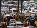 Radio Frequency Identification (RFID) tag is mandatory at Delhi-Gurugram Sirhaul toll to go to Delhi.(Yogesh Kumar/HT file photo) Radio Frequency Identification (RFID) tag is mandatory at Delhi-Gurugram Sirhaul toll to go to Delhi.(Yogesh Kumar/HT file photo)