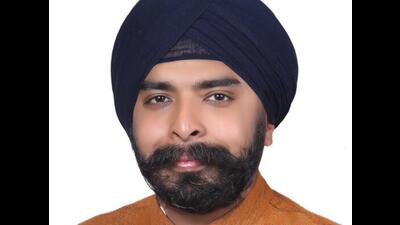 Delhi BJP leader Tajinder Pal Singh Bagga has sought quashing of the FIR registered at Mohali in Punjab. Delhi BJP leader Tajinder Pal Singh Bagga has sought quashing of the FIR registered at Mohali in Punjab.