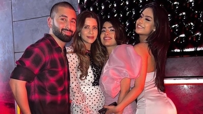 Nysa Devgan with her friends. Nysa Devgan with her friends.