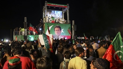 Supporters of the Pakistan Tehreek-e-Insaf (PTI) party attend a rally in support of Pakistani Prime Minister Imran Khan in Islamabad. (Bloomberg) Supporters of the Pakistan Tehreek-e-Insaf (PTI) party attend a rally in support of Pakistani Prime Minister Imran Khan in Islamabad. (Bloomberg)