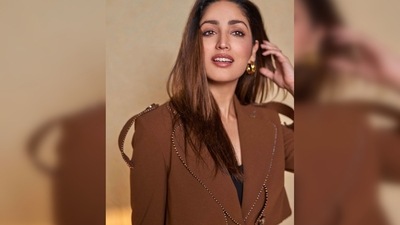 Yami Gautam picked this unique customised outfit from the shelves of the clothing line Asra. The jacket is available on the brand's official website and is worth  <span class='webrupee'>₹</span>24,750. (Instagram/@yamigautam)