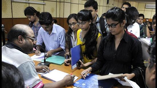 Of the total 511 state quota seats of PG and PG diploma courses in the state’s three government and four private medical colleges, 126 were declared vacant by the Baba Farid University of Health Sciences after two rounds of online counselling. (HT Photo)