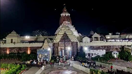 Puri district SP Kanwar Vishal Singh said the Khurda resident arrested for vandalising the kitchen of Jagannath temple has been arrested (ANI)