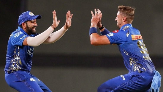 Pune, Apr 06 (ANI): Mumbai Indians Daniel Sams celebrates the dismissal of Kolkata Knight Riders Shreyas Iyer during the Indian Premier League 2022 match between Kolkata Knight Riders and Mumbai Indians, at the MCA International Stadium in Pune on Wednesday. (ANI Photo/MI Twitter)(ANI)