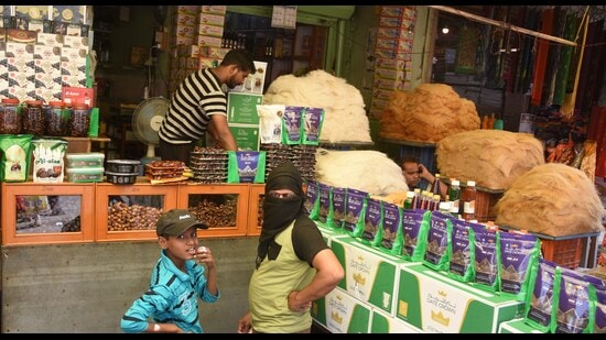 Traders busy in Chowk area of Prayagraj (HT Photo)