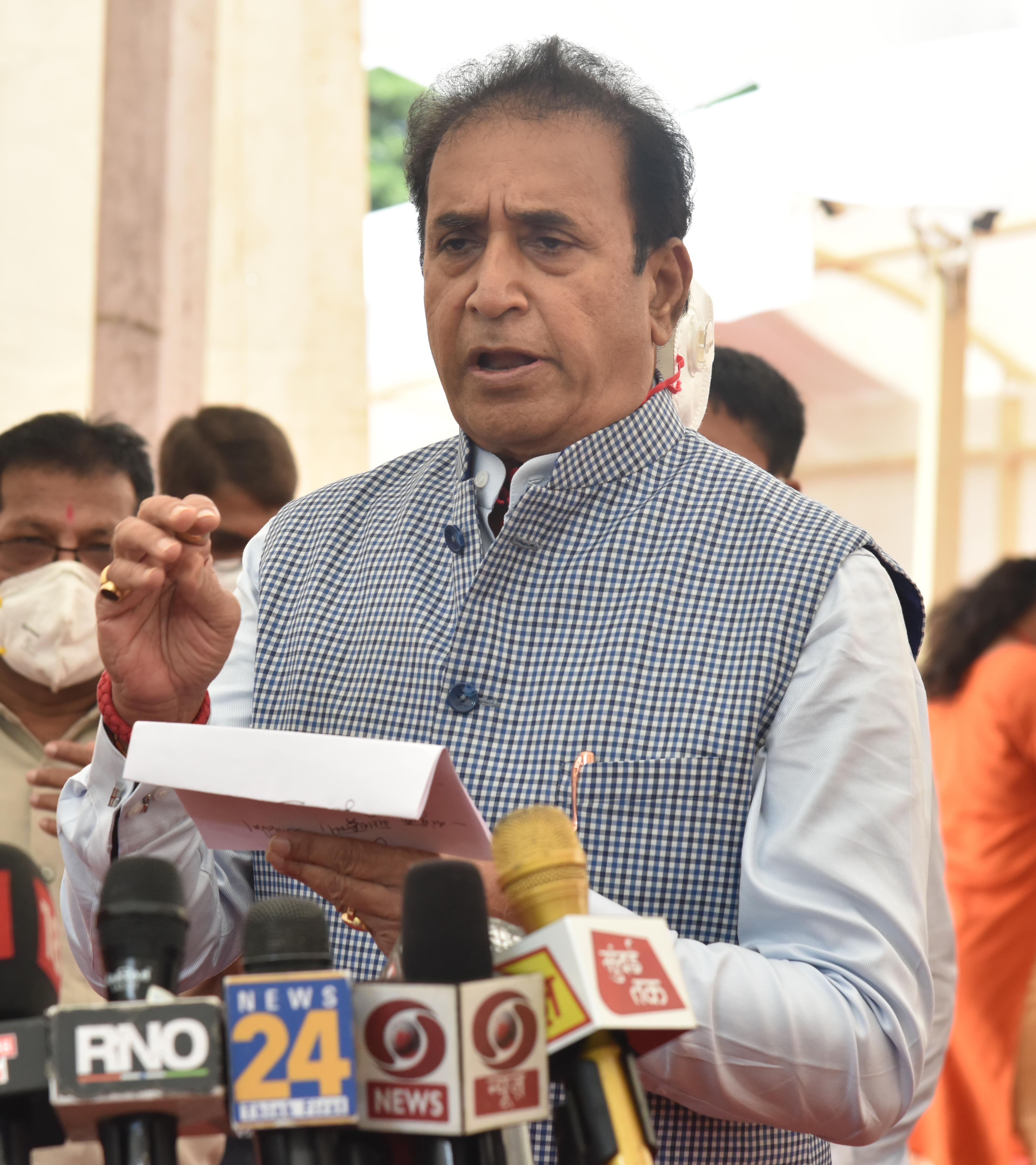 The court allowed Deshmukh to be shifted to Delhi, subject to the opinion of an orthopedic surgeon from JJ Hospital — as regards the NCP leader’s complaint of severe pain because of the fall in the jail.