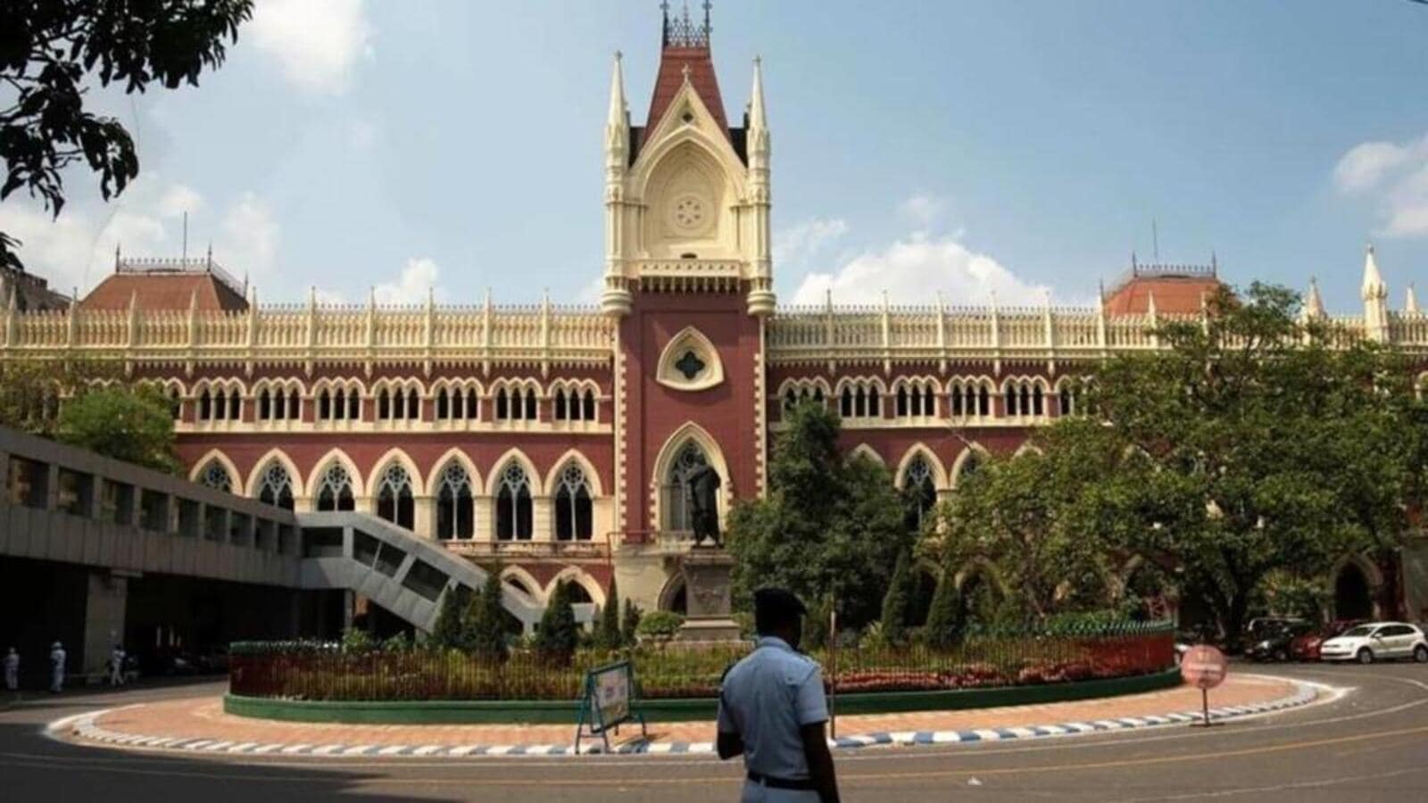 Calcutta HC orders CBI probe into alleged teacher recruitment scam in West Bengal