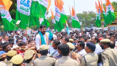 PCC chief A Revanth Reddy during the protest against the power tariff hike, in Khairatabad on Thursday. (HT Photo)