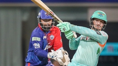 Mumbai:  Quinton De Knock of LSG during the 15th T20 cricket match of the Indian Premier League 2022 (IPL season 15) between the Lucknow Super Giants and the Delhi Capitals, at DY Patil Stadium, in Mumbai, Thursday, April 7, 2022. (Sportzpics for IPL/PTI Photo)(PTI04_07_2022_000242B) (PTI)