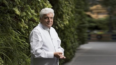 Javed Akhtar has filed a defamation case against Kangana Ranaut. Javed Akhtar has filed a defamation case against Kangana Ranaut.