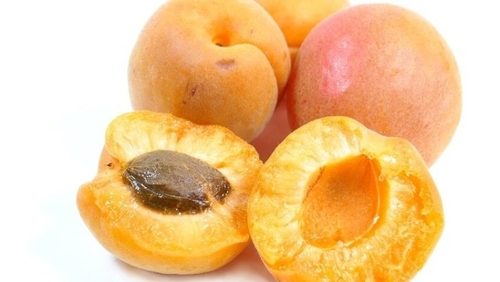 Apricot: Beneficial compounds present in apricots such as anthocyanin, carotenoids, and procyanidin are thought to be responsible for its hypoglycaemic activity.(Pixabay)