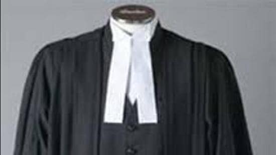 Covid-19 dilutes black dress code for lawyers | Allahabad News - Times of  India