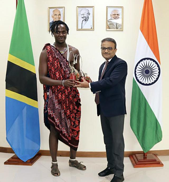 The Indian High Commission in Tanzania honours social media lip-syncing sensation Kili Paul on February 23, 2022. (ANI) The Indian High Commission in Tanzania honours social media lip-syncing sensation Kili Paul on February 23, 2022. (ANI)