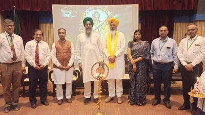 Health minister Dr Vijay Singla with Vidhan Sabha speaker Kultar Singh Sandhwan at the BFUHS in Faridkot on Friday. Singla said the state government has prepared a proposal to set up 333 urban wellness centres in urban areas of Punjab. (HT Photo) Health minister Dr Vijay Singla with Vidhan Sabha speaker Kultar Singh Sandhwan at the BFUHS in Faridkot on Friday. Singla said the state government has prepared a proposal to set up 333 urban wellness centres in urban areas of Punjab. (HT Photo)