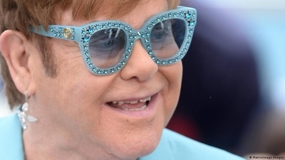 Elton John is just one of many superstars participating in the 'Stand Up for Ukraine' social media campaign (Matrix/imago images ) Elton John is just one of many superstars participating in the 'Stand Up for Ukraine' social media campaign (Matrix/imago images )