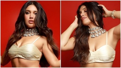 Bhumi Pednekar is a 'Proper Patola' in bralette and embroidered lehenga, Internet says 'Bringing the heat': All pics Bhumi Pednekar is a 'Proper Patola' in bralette and embroidered lehenga, Internet says 'Bringing the heat': All pics