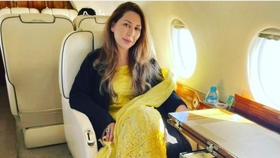 Farah Khan has left Pakistan and her photo sitting inside a plane has become viral as opposition claimed she escaped from Pakistan fearing arrest.&nbsp;
