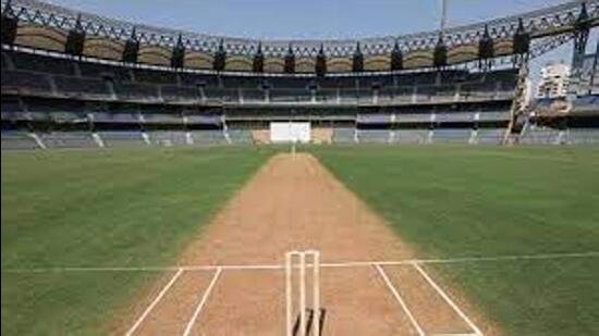Bengal won the toss and elected to field. Batting first, Punjab scored 312 runs in 94.4 overs in their first innings. (HT PHOTO )