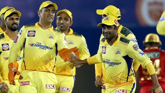 MS Dhoni of Chennai Super Kings celebrates with teammates after the wicket of Bhanuka Rajapaksa(PTI)