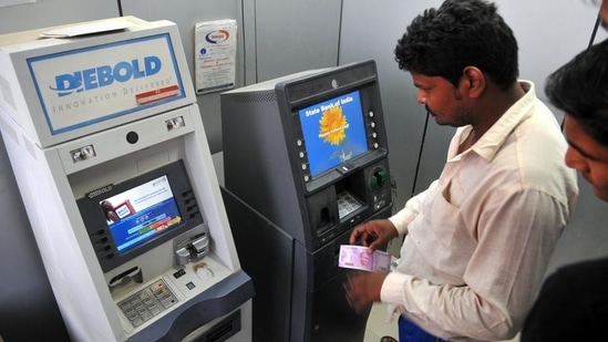 At present, the facility of card-less cash withdrawal through ATMs is limited only to a few banks.(HT/ PHOTO)