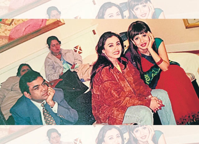 Sporting a straight wig at a shooting alongside Rani Mukherjee and Paresh Rawal
