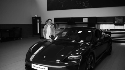 Tom Hollands buys a Porsche Taycan. Tom Hollands buys a Porsche Taycan.