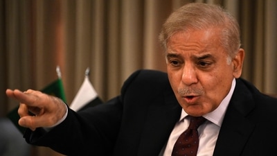 Pakistani opposition leader Shehbaz Sharif during a news conference in Islamabad.&nbsp; (AFP file)