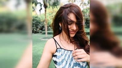 Mrunal Thakur picked this summer wear from the shelves of the clothing line Moonray which is worth <span class='webrupee'>₹</span>19k, as per the official website of the brand. (Instagram/@mrunalthakur) Mrunal Thakur picked this summer wear from the shelves of the clothing line Moonray which is worth <span class='webrupee'>₹</span>19k, as per the official website of the brand. (Instagram/@mrunalthakur)