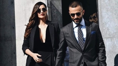 Sonam Kapoor and her husband Anand Ahuja's New Delhi residence was allegedly robbed of ₹2.41 crore, Sonam Kapoor and her husband Anand Ahuja's New Delhi residence was allegedly robbed of ₹2.41 crore,