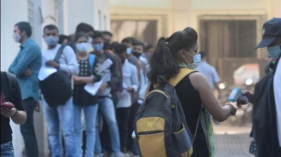 On April 7, Samant tweeted that with the recent decision of the health department lifting the double vaccination mandate and several higher education institutes opting for offline exams, college and university students need not be fully vaccinated to attend physical classes. (Satish Bate/HT Photo)