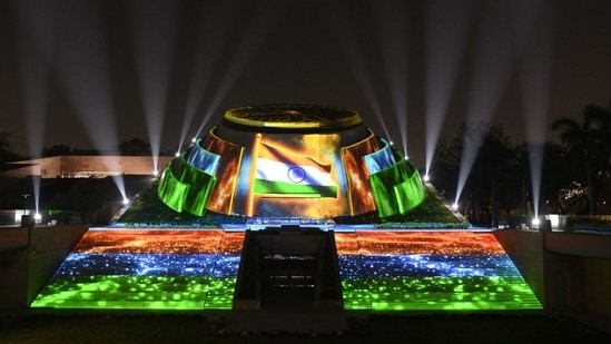 Holograms, virtual reality, augmented reality, multi-touch, multi-media, interactive kiosks, computerized kinetic sculptures, smartphone applications, interactive screens, and experiential installations have been leveraged to make the exhibition content highly interactive, sources added.(HT Photo)