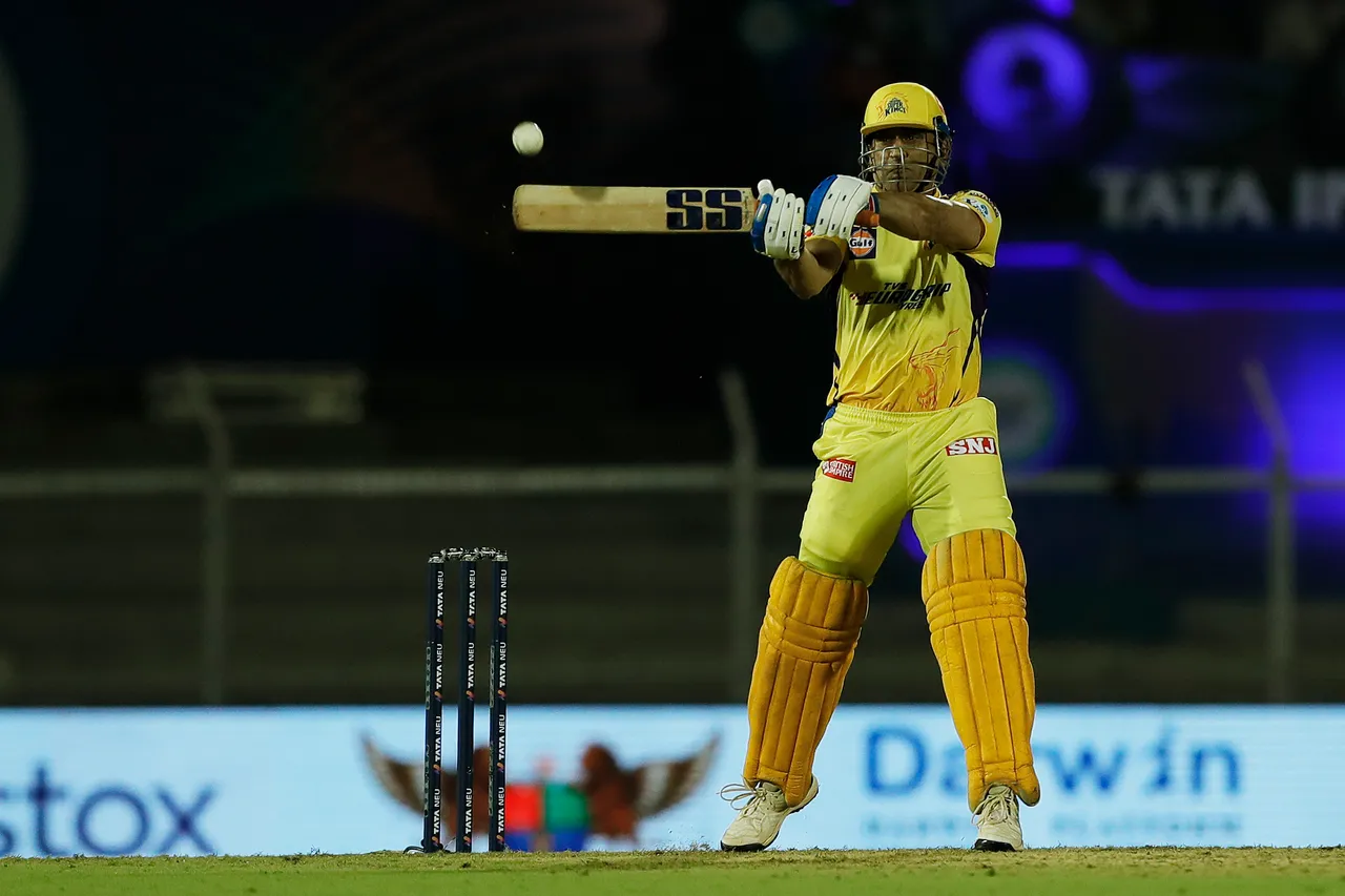 MS Dhoni in action (IPL)