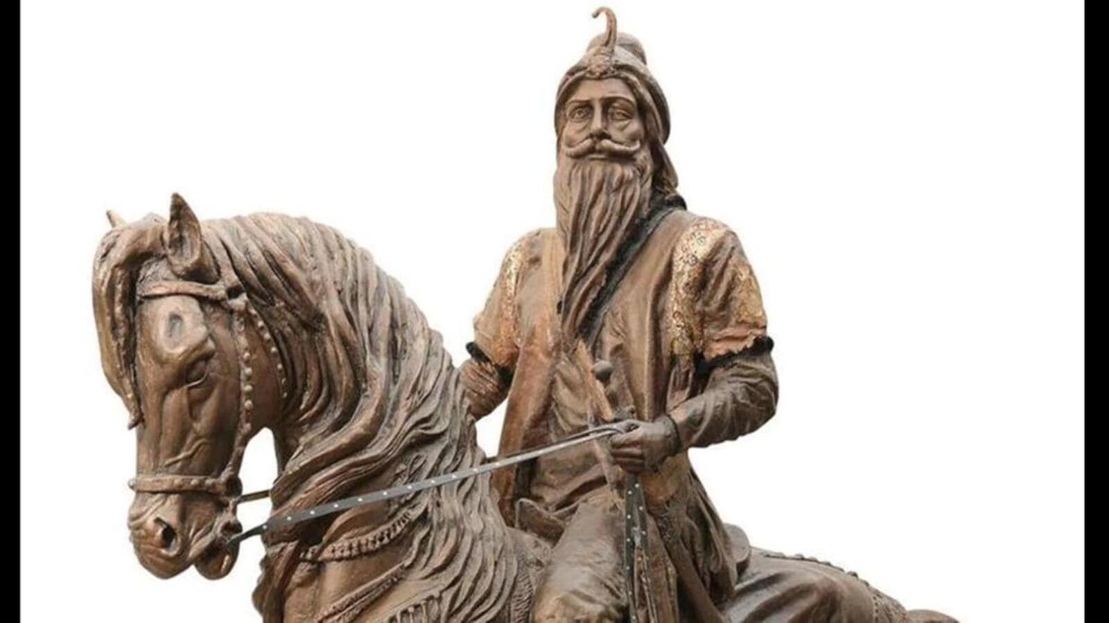 Lahore: Vandalised statue of Maharaja Ranjit Singh restored