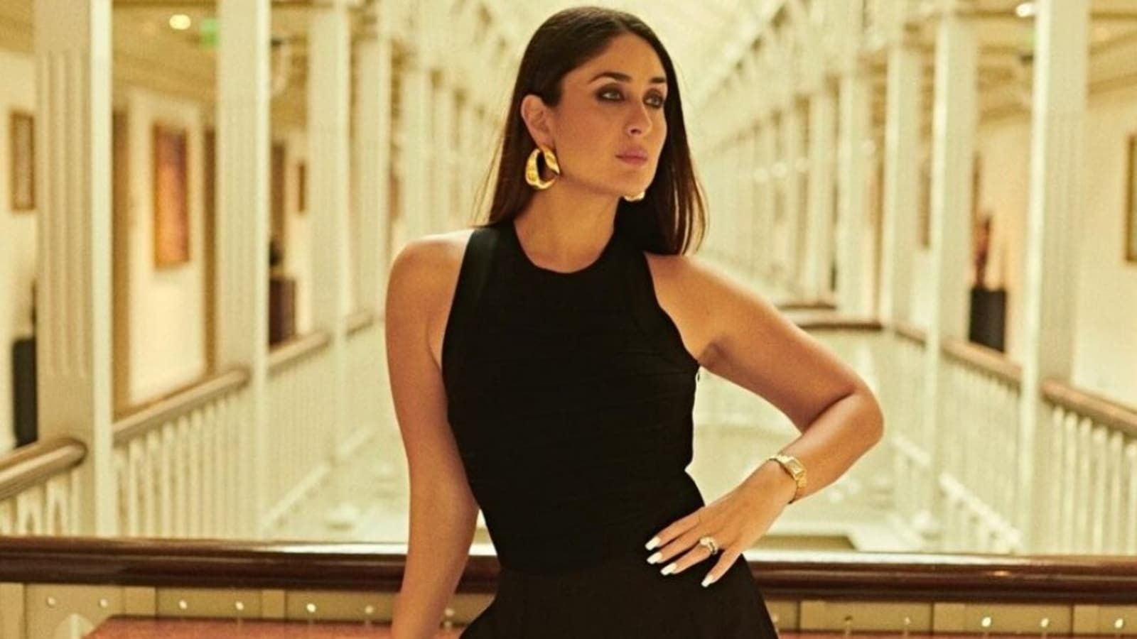 Kareena Kapoor Khan's Ralph Lauren black body-con dress worth Ra. 1.81 Lakh  is the hottest party outfit this season 1 : Bollywood News - Bollywood  Hungama