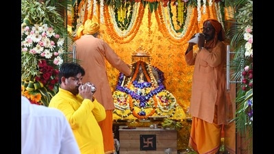 Ram Navmi puja at Ram Janmabhoomi (HT PHOTO) Ram Navmi puja at Ram Janmabhoomi (HT PHOTO)