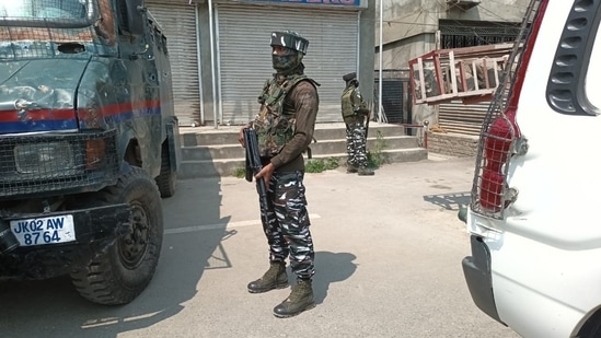 Security forces near the site of encounter in Srinagar. (Photo By Waseem Andrabi Hindustan Times) Security forces near the site of encounter in Srinagar. (Photo By Waseem Andrabi Hindustan Times)