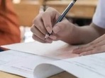 A good test should have questions at varying levels of difficulty including some that only the best-performing students can answer – with all questions being compulsory. 