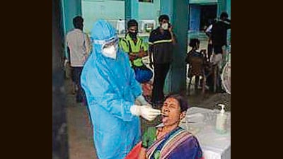 The Maharashtra chief minister on Saturday during a meeting with all health circles in the state instructed the public works department (PWD) and health department to ensure that all long pending projects which have been delayed and are currently at various stages have to be resumed and completed by next year. (HT FILE PHOTO) The Maharashtra chief minister on Saturday during a meeting with all health circles in the state instructed the public works department (PWD) and health department to ensure that all long pending projects which have been delayed and are currently at various stages have to be resumed and completed by next year. (HT FILE PHOTO)