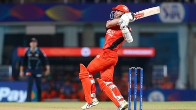 Sunrisers Hyderabad Kane Williamson plays a shot during a IPL 2022 match between Sunrisers Hyderabad and Gujarat Titans (ANI) Sunrisers Hyderabad Kane Williamson plays a shot during a IPL 2022 match between Sunrisers Hyderabad and Gujarat Titans (ANI)