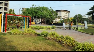 With the summer vacation drawing closer, crowds at gardens have increased. PMC Garden at Sukhasagarnagar, Katraj. (Rahul Raut/HT PHOTO) With the summer vacation drawing closer, crowds at gardens have increased. PMC Garden at Sukhasagarnagar, Katraj. (Rahul Raut/HT PHOTO)