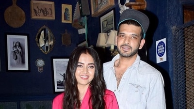 Tejasswi Prakash poses with BF Karan Kundrra.