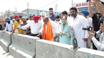 Gogi said to ensure that no accidents take place with the opening of this road cut, Ludhiana MC officials have been directed to construct speed breakers on both sides. In addition, traffic police have been directed to depute personnel at the cut on a permanent basis. (HT PHOTO)