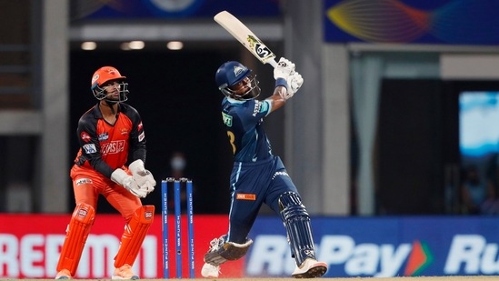 Gujarat Titans Hardik Pandya plays a shot during a IPL 2022 match between Sunrisers Hyderabad and Gujarat Titans(ANI)