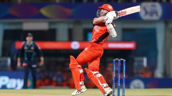 Sunrisers Hyderabad Kane Williamson plays a shot during a IPL 2022 match between Sunrisers Hyderabad and Gujarat Titans(ANI)