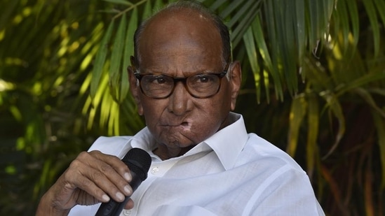 NCP chief Sharad Pawar stressed on the need to unit all like-minded parties to fight communal forces. (HT file photo)