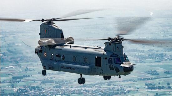 Since the IAF variant of the Chinook helicopter does not have mid-air refuelling capability, the helicopter which flew 1,910km on Monday, had additional fuel tanks for the mission (Twitter/DefencePROPalam)