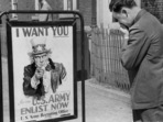 A man looking at the famous US army recruitment sign in Michigan, in 1940(Glasshouse Images/Circa Images/picture alliance) A man looking at the famous US army recruitment sign in Michigan, in 1940(Glasshouse Images/Circa Images/picture alliance)