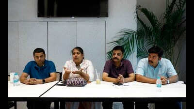 (From left)Shridhar Iyer , Jagruti Dharmadhikari, Rajiv Mendiratta and Om Sharma at a Press conference at LRC Gymkhana on Tue. (Rahul Raut/HT PHOTO) (From left)Shridhar Iyer , Jagruti Dharmadhikari, Rajiv Mendiratta and Om Sharma at a Press conference at LRC Gymkhana on Tue. (Rahul Raut/HT PHOTO)