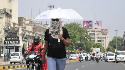 Health experts suggest increasing fluid intake, specially during daytime, to counter the impact of heat and prevent heat stroke. (For representation)